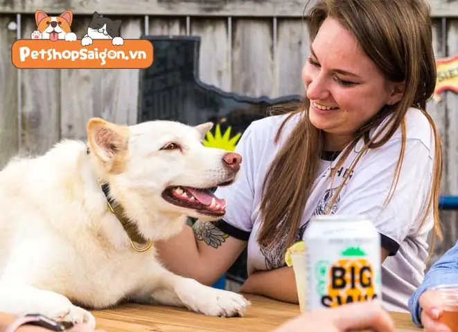 Không Nên #4: Ôm Hoặc Siết Chặt