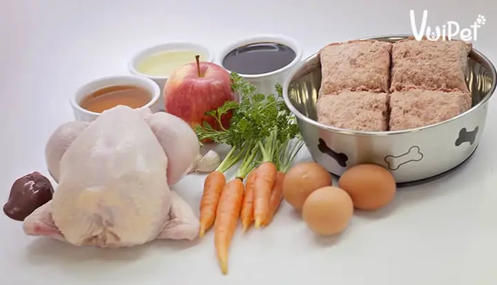 Thức Ăn Cho Chó Pug Có Các Loại Nào?