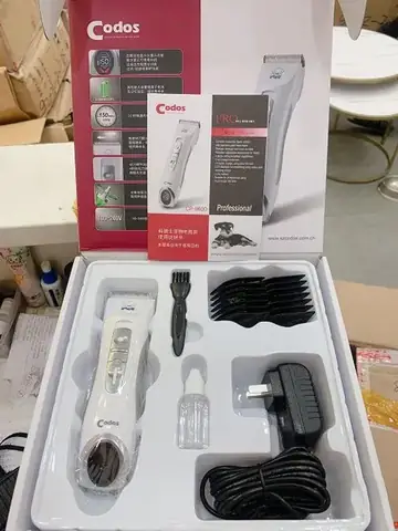 Chuẩn Bị Dụng Cụ Cạo Lông Chó Pug