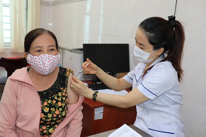 Chó Lừ Đừ Bỏ Ăn