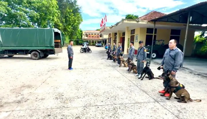 Chó Nghiệp Vụ Công An