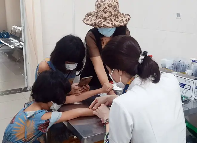 Đầu Năm Bị Chó Đuổi