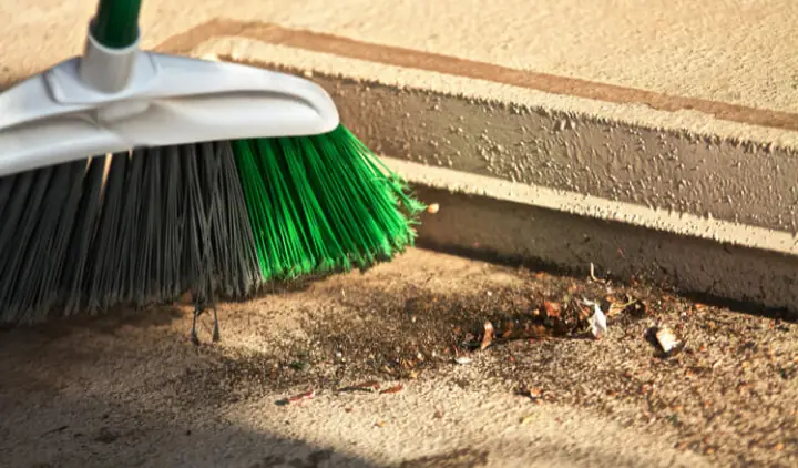 Phong Tục Kiêng Quét Nhà, Đổ Rác Vào Ngày Mùng 1 Tết