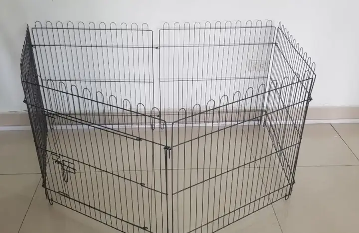 Lồng Chó Quây Dạng Hình Mũi Tên