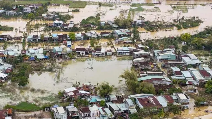 Hỏa Tốc Miễn, Giảm, Gia Hạn Thuế Cho Người Dân Bị Ảnh Hưởng Bão Lũ Hỏa Tốc Miễn, Giảm, Gia Hạn Thuế Cho Người Dân Bị Ảnh Hưởng Bão Lũ