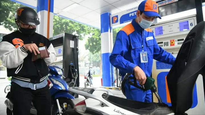 Giá Xăng Dầu Tăng Giảm Trái Chiều Giá Xăng Dầu Tăng Giảm Trái Chiều