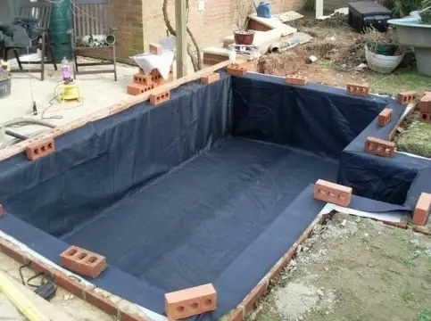 Bạt Lót Hồ Cá Hà Nội: Hướng Dẫn Chọn Và Thi Công