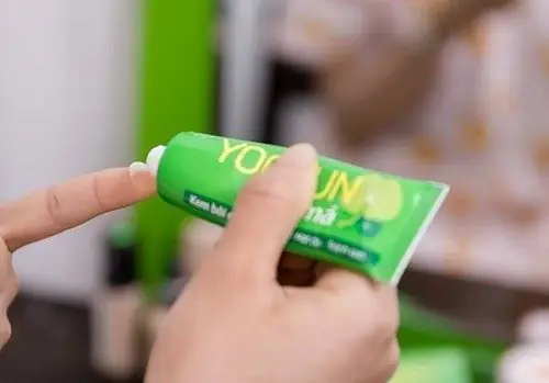 Bị Bọ Chó Đốt Bôi Thuốc Gì? Hướng Dẫn Xử Lý An Toàn Và Hiệu Quả