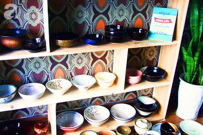 “bởi Kết Thúc Là Một Cái Gì Đó Quá Chắc Chắn, Còn Tiếp Tục Thì Luôn Có Những Điều Mới Mẻ, Không Ai Biết Trước Được”, Đó Là Dòng Tâm Sự Của Nguyễn Ngọc Bích, Chủ Nhân Một Tiệm Gốm Ở Hà Đông, Cô Gái Vừa Bước Qua Tuổi 25 Hoang Mang Nhưng Cũng Đầy Rực Rỡ.