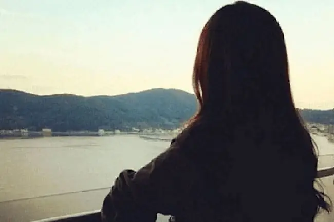 Cá Bơi Ngược Dòng Hay Xuôi Dòng