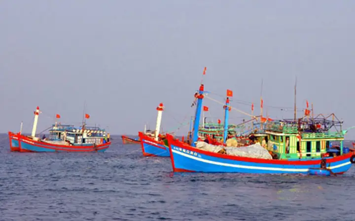 Kịch Liệt Phản Đối Lệnh Cấm Đánh Bắt Cá Trên Biển Đông Của Trung Quốc