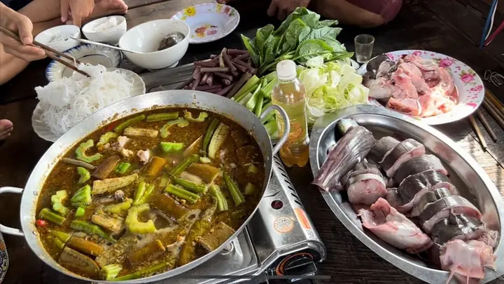 Lẩu Cá Vồ Đém