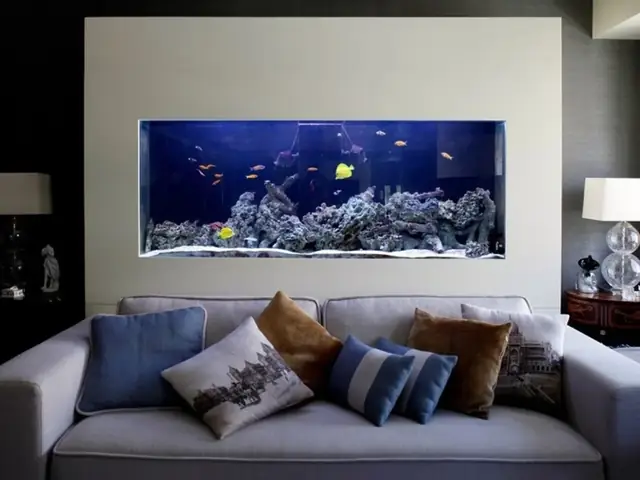 Hồ Cá Kính Âm Tường Sang Trọng