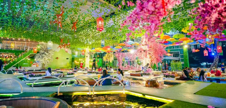 11 Quán Cafe Cá Koi Cực Chill, Thư Giãn, View Đẹp Ở Sài Gòn | Zalopay