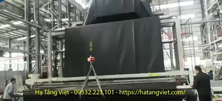 Cao Su Lót Đáy Hồ Cá Là Gì Và Tại Sao Nên Sử Dụng?