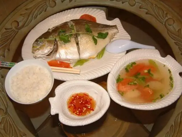 Cá Chim Trắng Nấu Ngót