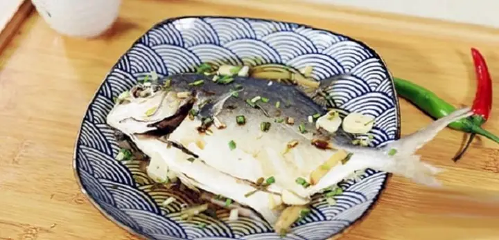 Cá Chim Trắng Hấp Bia