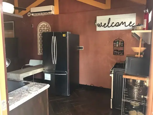 Cho Chó Ăn Chè Là Gì? Giải Nghĩa Hiện Tượng Mạng Và Những Điều Cần Biết