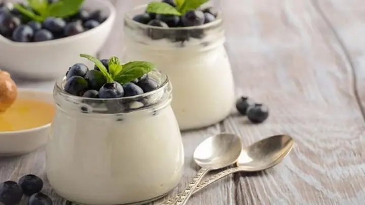 Với Trẻ Bú Sữa Mẹ Hoàn Toàn