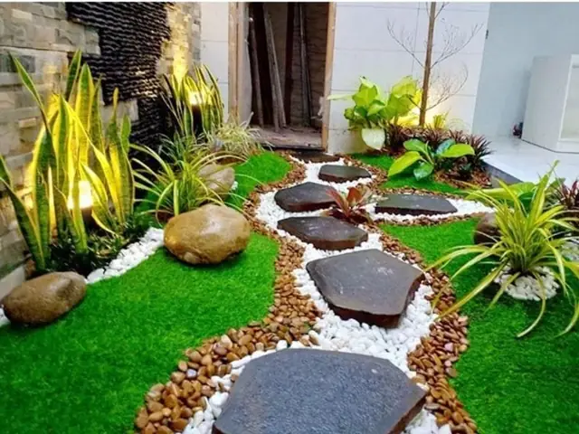 Lỗi Đi Bằng Cỏ Nhân Tạo Vào Hồ Cá