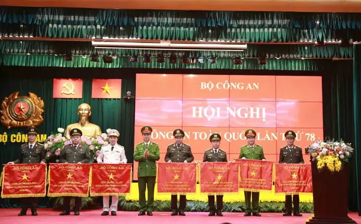 Những Điểm Nổi Bật Của Cao Quý Cá Cảnh