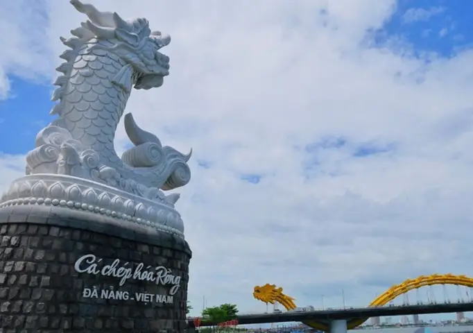 Đôi Nét Về Tượng Cá Chép Hóa Rồng Đà Nẵng