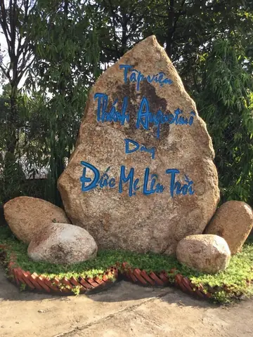 Canhquansanvuonhocakoibinhduong (16)