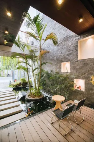 Một Số Ý Tưởng Thiết Kế Hồ Cá Koi Dưới Giếng Trời