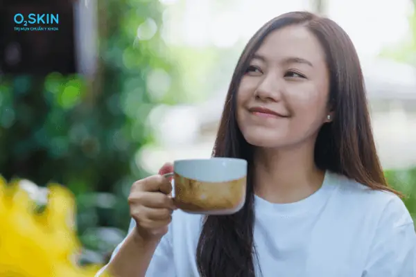 Uống Cà Phê Vừa Phải Không Gây Nổi Mụn