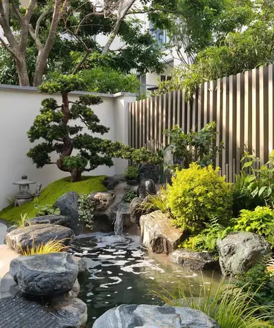 Hướng Dẫn Chi Tiết Kiến Tạo Hòn Non Bộ Hồ Cá Nhỏ Đẹp Chuẩn Phong Thủy