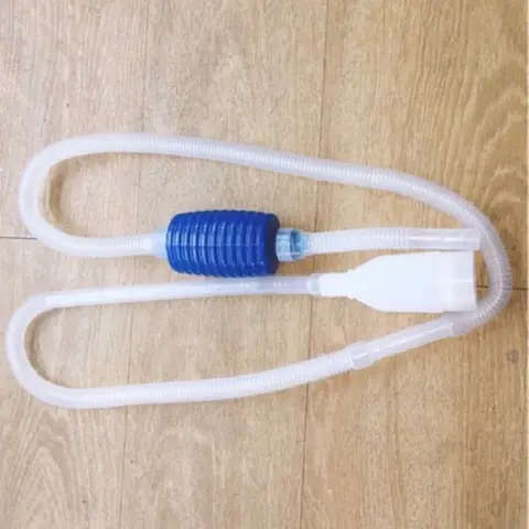 Hướng Dẫn Chi Tiết Cách Sử Dụng Cây Hút Cặn Để Vệ Sinh Hồ Cá Hiệu Quả