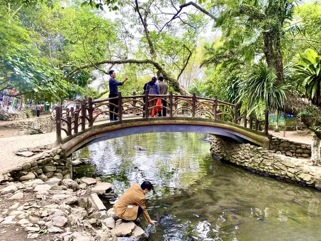 Chuẩn Bị Cần Thiết Khi Tham Quan Suối