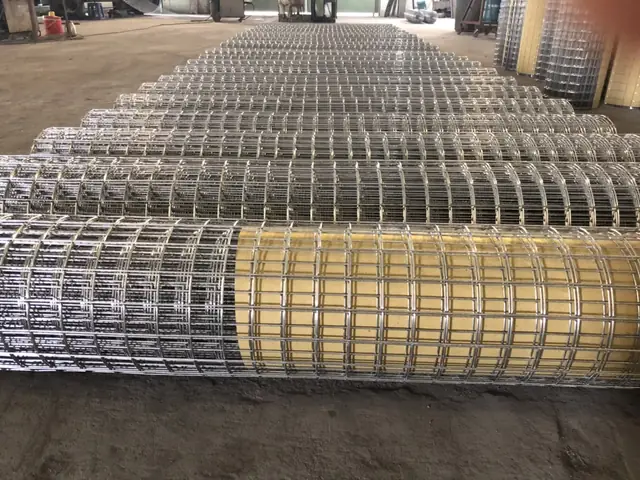 Hàng Rào Mạ Kẽm - Đơn Vị Bán Lưới Sắt Làm Chuồng Chó Chất Lượng Hàng Rào Mạ Kẽm - Đơn Vị Bán Lưới Sắt Làm Chuồng Chó Chất Lượng