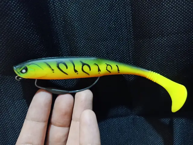 Mồi Mềm Câu Cá Chẽm