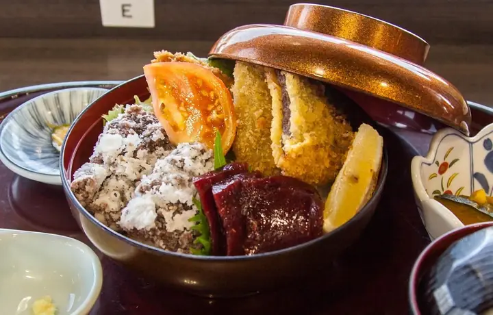 Việc Nhật Bản Khôi Phục Hoạt Động Săn Bắt Cá Voi Năm 2019 Nhằm Phục Vụ Mục Đích Thương Mại Sau Hơn 30 Năm Lại Có Các Dấu Hiệu Cho Thấy Ngành Nghề Truyền Thống Này Đang Ngày Càng Bị Mai Một.