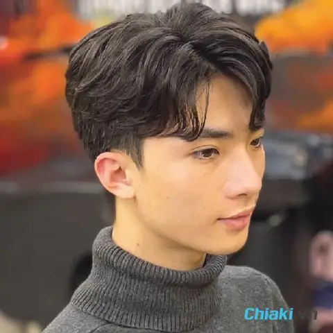 23. Tóc Layer Nam Ép Side