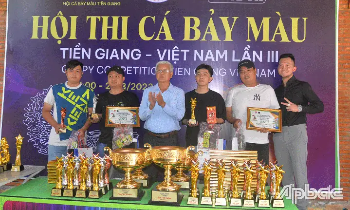 Nuôi Cá Cảnh Kinh Tế