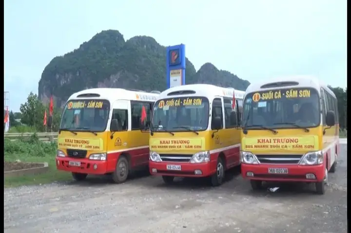 Xe Bus Đi Suối Cá Cẩm Lương Từ Sầm Sơn Xe Bus Đi Suối Cá Cẩm Lương Từ Sầm Sơn