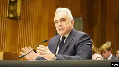 Tại Sao Chó Lại Cắn Gà? Tại Sao Chó Lại Cắn Gà?