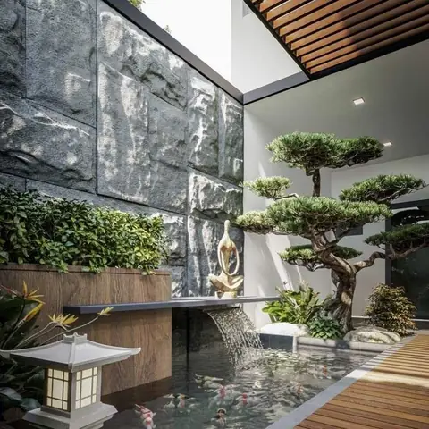 Mẫu Hồ Cá Đẹp Trong Sân Sau