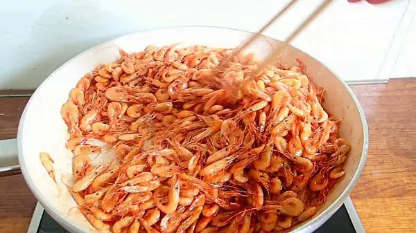 Thức Ăn Cho Cá Chép Koi Lên Màu Chứa Thành Phần Nào?