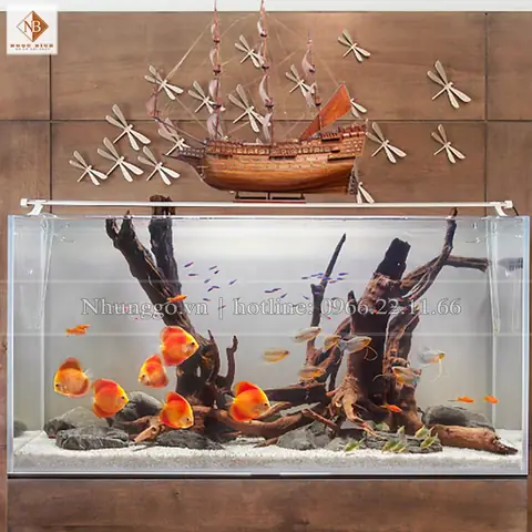Tạo Không Gian Sống Động Khi Trưng Bày Thuyền Trên Bể Cá