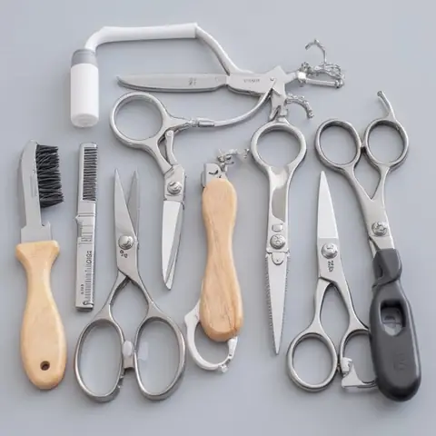 Dụng Cụ Tỉa Lông Chó Corgi: Kéo, Tông Đơ, Lược, Bàn Chải