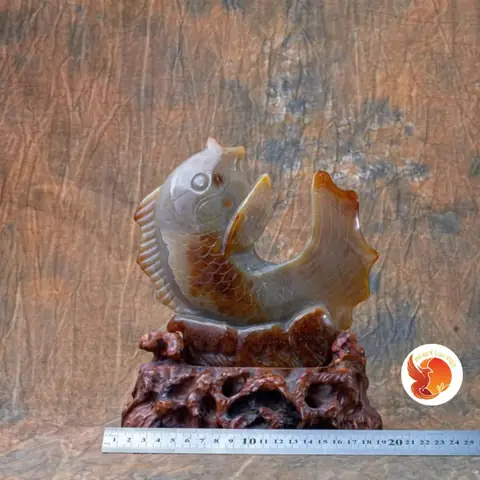 Tượng Cá Chép Đá Quý Phong Thủy – Biểu Tượng May Mắn, Tài Lộc Và Thành Công