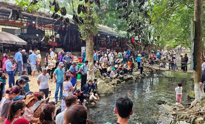 Về Văn Hóa Và Tâm Linh