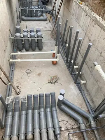 Bước 5: Đi Hệ Thống Ống Lọc Đáy Hồ