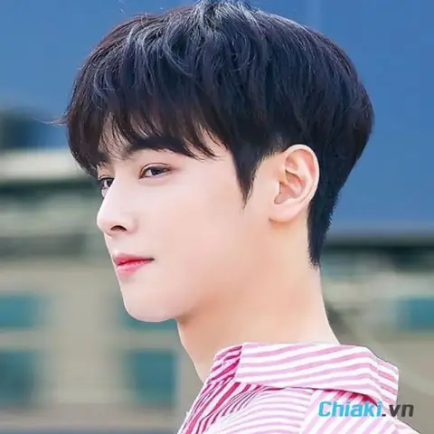 11. Kiểu Tóc Layer Nam Uốn Nhẹ 11. Kiểu Tóc Layer Nam Uốn Nhẹ