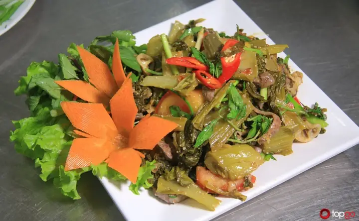 Lòng Cá Lăng Xào Dưa – Món Đưa Cơm Dân Dã Lòng Cá Lăng Xào Dưa – Món Đưa Cơm Dân Dã