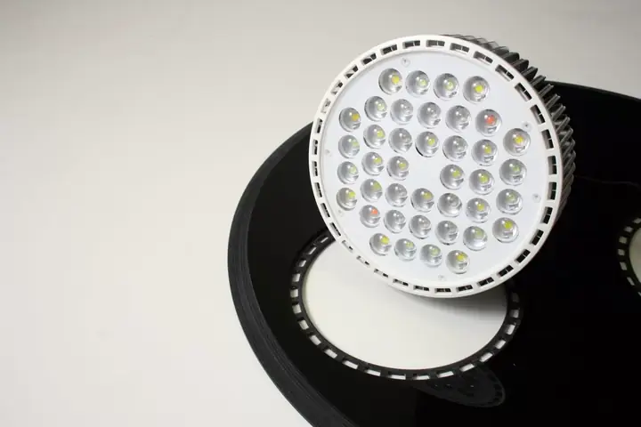 Triển Lãm Sứa Robot & Orphek Cho Dự Án Người Máy Festo