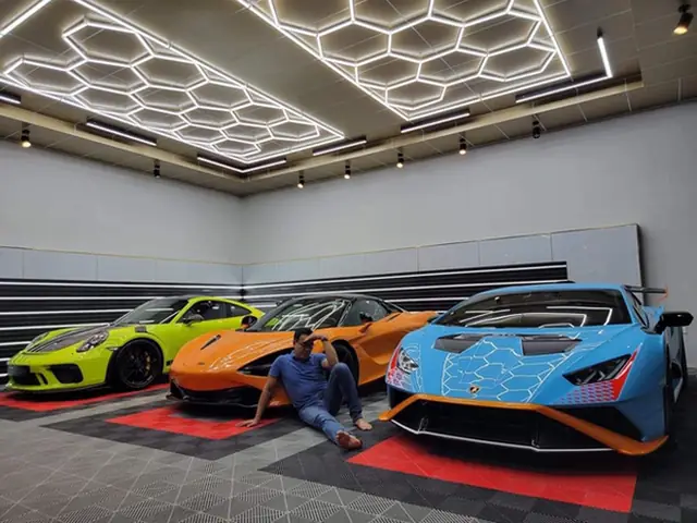 Như Những Lần Ồn Ào Trước, Doanh Nhân Này Không Ngại Đáp Trả Cư Dân Mạng. Như Những Lần Ồn Ào Trước, Doanh Nhân Này Không Ngại Đáp Trả Cư Dân Mạng.